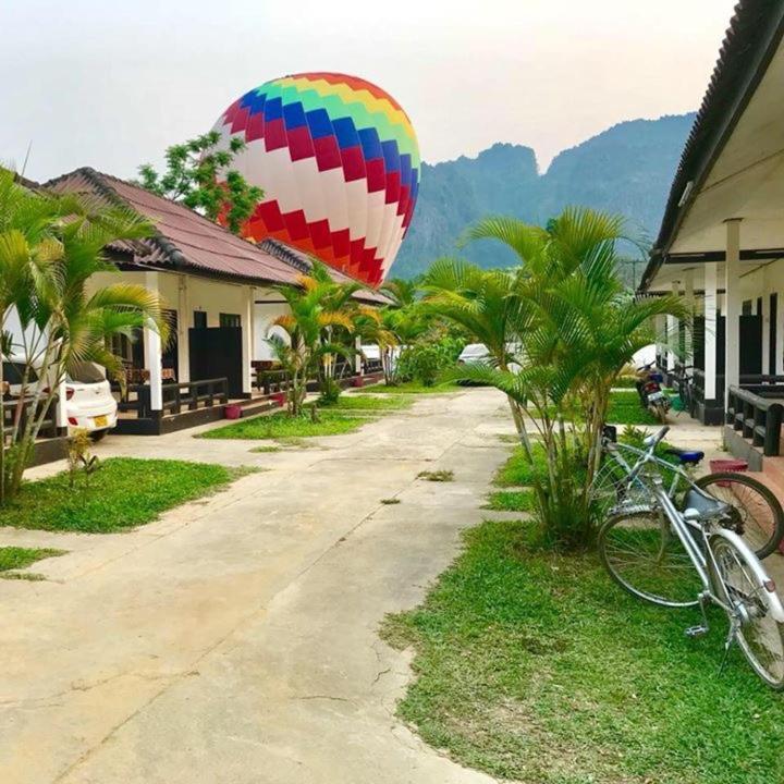 Somsiri Resort Vang Vieng Exterior photo